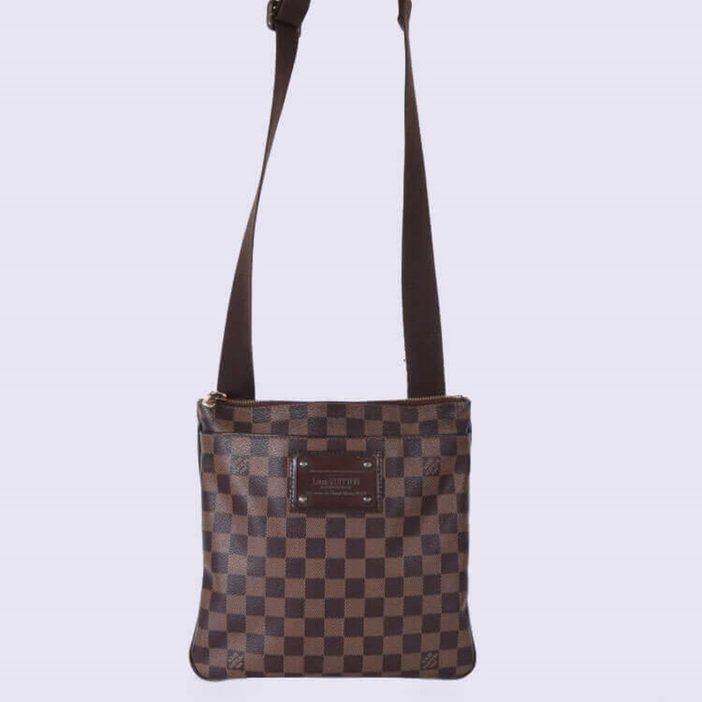 LOUIS VUITTON Damier Ebene Canvas Brooklyn Pochett